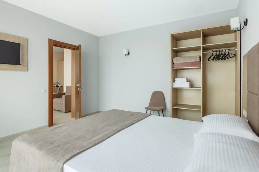 Suite 2 Rooms With Side Sea View